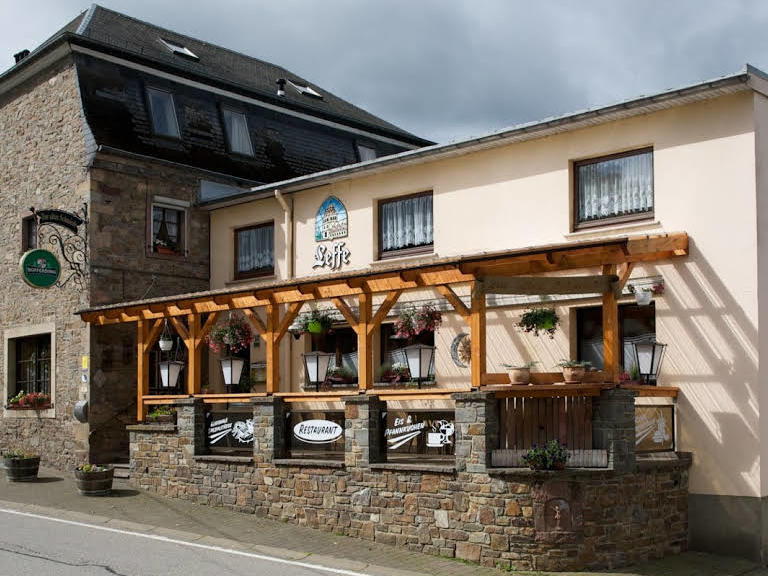 Hotel-Restaurant-Whiskeybar Zur Alten Schmiede, city – Logis-Partner Stoneman Arduenna MTB